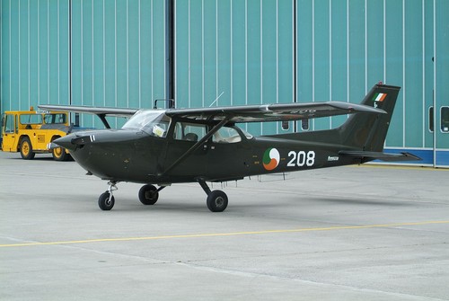 Cessna 172 skyhawk - 172, (larghezza